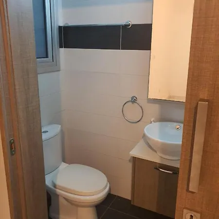 Lovely 2-Bed Apartment In Larnaca *