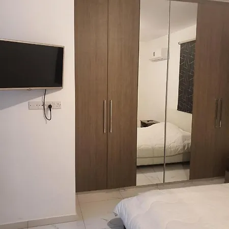 Lovely 2-Bed Apartment In Larnaca * Lárnaca